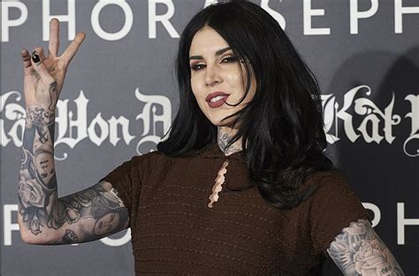 kat von d leg tattoos|Kat Von D Explains Why Shes Covering Most of Her Body With。